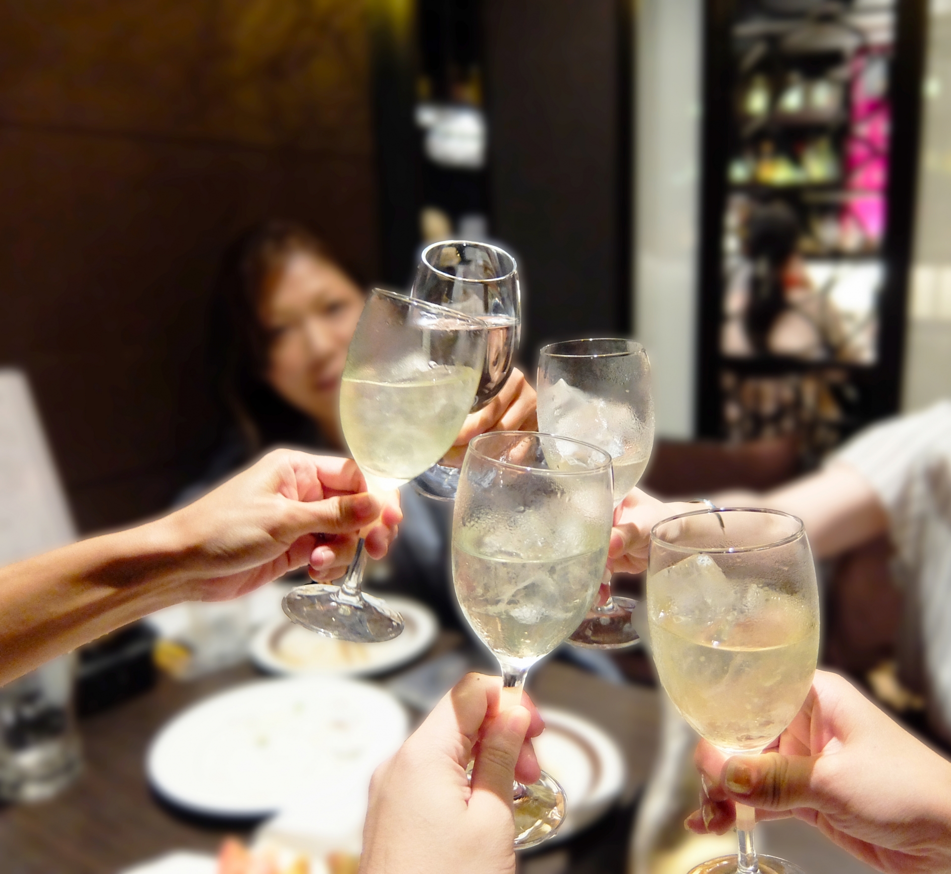 Rainbow Color主催 ピザ食べ放題 ワイン飲み放題 新宿 日本最大級のカフェ会 交流会予約サイト サポートイベント